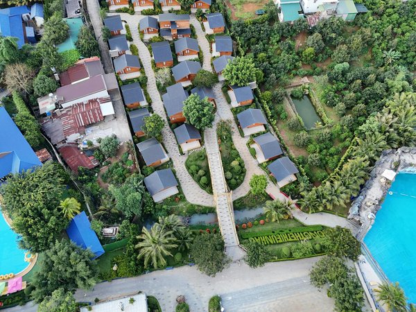 Exercices de relaxation pour aider les seniors souffrant d'acouphènes